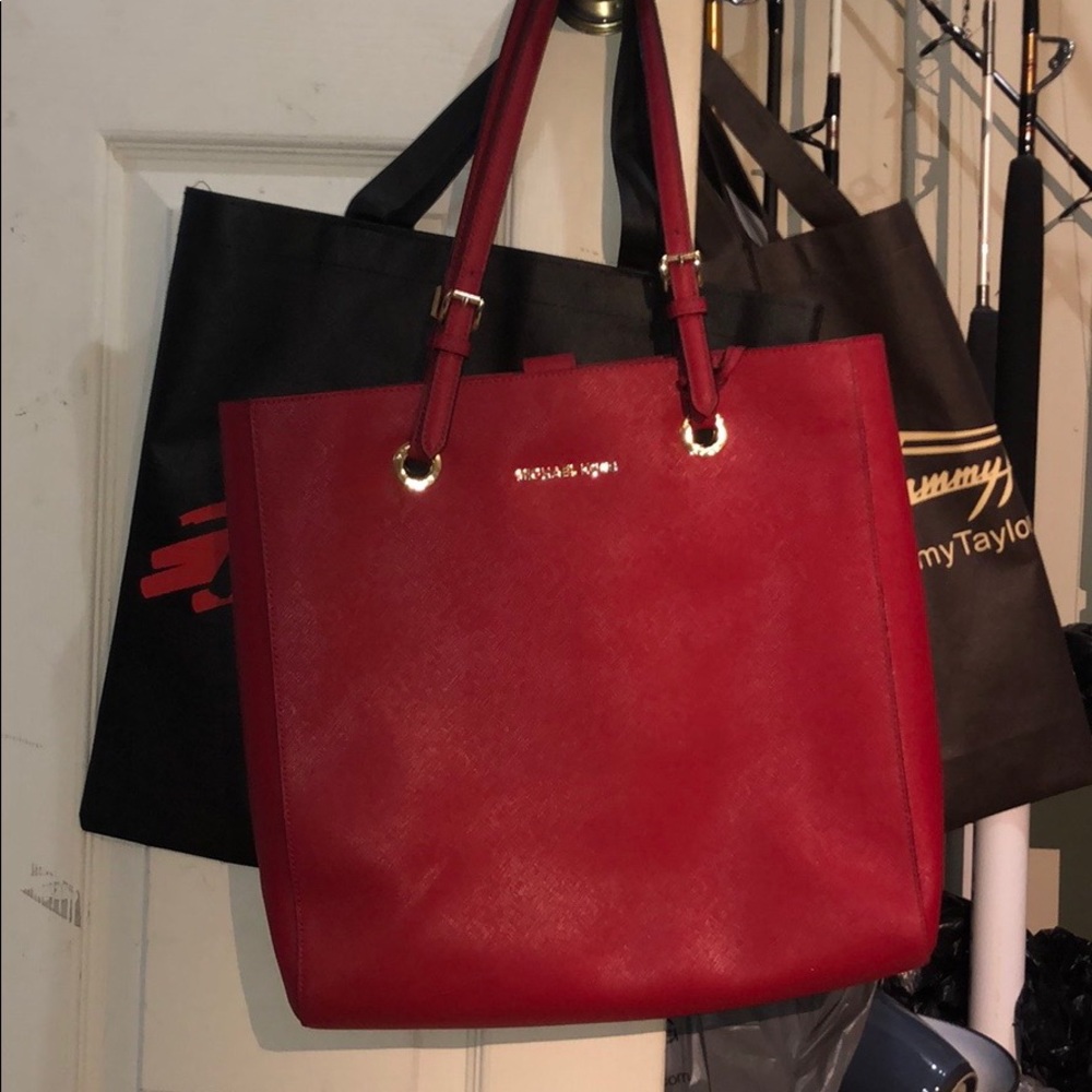 Michael Kors tote